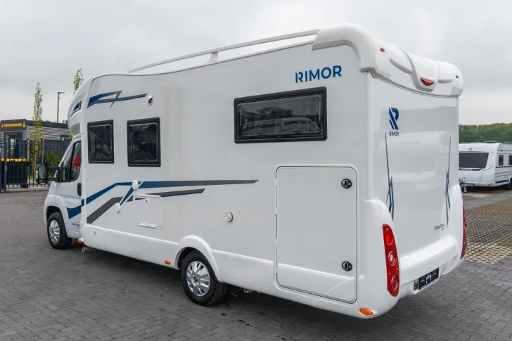 Fahrzeugbild Rimor Super Brig 95 Plus EINZELBETTEN+HUBBETT+RAHMENF #3