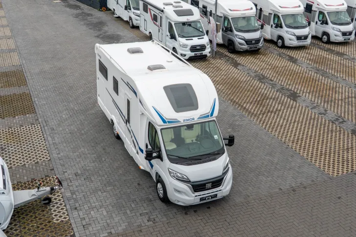 Fahrzeugbild Rimor Super Brig 95 Plus EINZELBETTEN+HUBBETT+RAHMENF #5