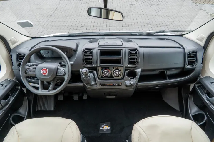 Fahrzeugbild Rimor Super Brig 95 Plus EINZELBETTEN+HUBBETT+RAHMENF #8