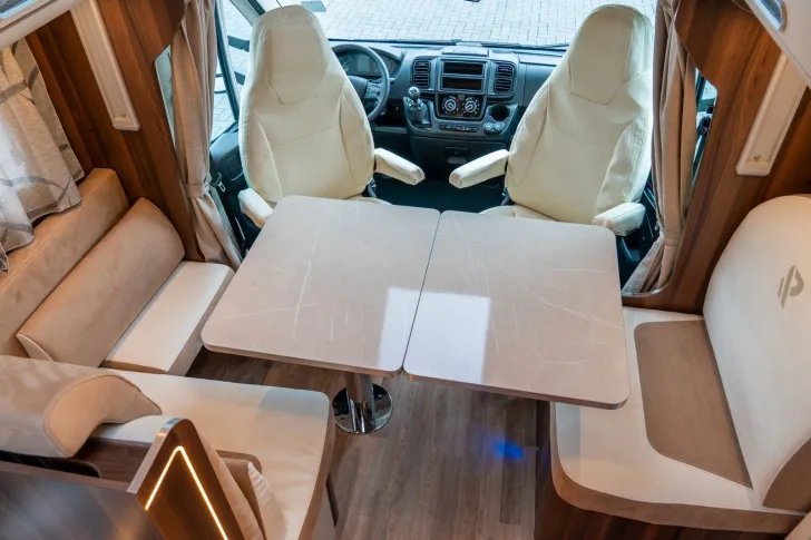 Fahrzeugbild Rimor Super Brig 95 Plus EINZELBETTEN+HUBBETT+RAHMENF #11