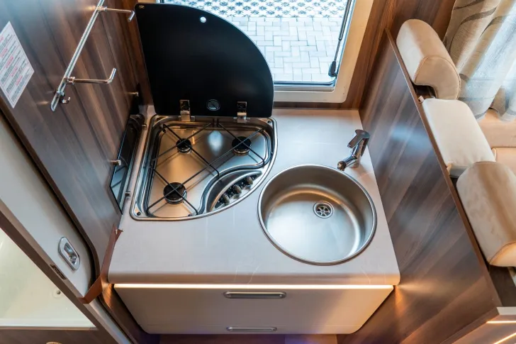 Fahrzeugbild Rimor Super Brig 95 Plus EINZELBETTEN+HUBBETT+RAHMENF #15