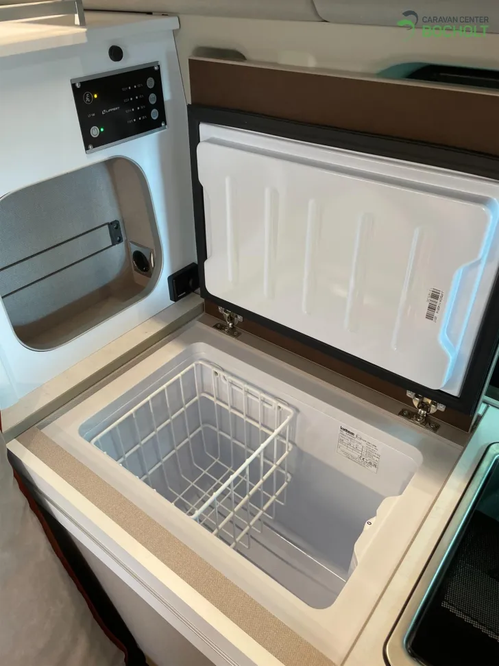 Fahrzeugbild Bürstner Playa Limited C500 Automatik / Anhängerkupplung #12