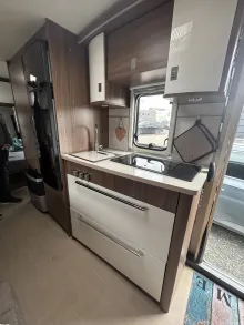 Fahrzeugbild Bürstner Averso Top 560 TK #5