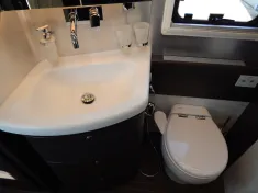 Bild 19 Concorde Charisma 910 LI EINZELBETTEN+LITHIUM+ECHTGLAS