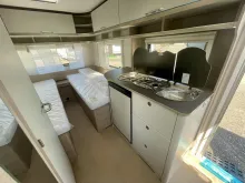Fahrzeugbild Bürstner Premio 460 TL 1700 kg/Fenster Bug #7