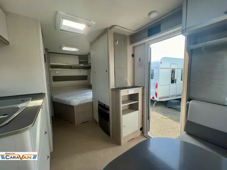 Fahrzeugbild Bürstner Premio 460 TS 3667 Euro SparHightlight #9