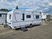 Fahrzeugbild Dethleffs Nomad 490 EST Modell 25 Einzelbetten mit Heckbad #3