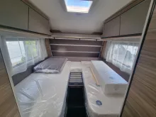 Fahrzeugbild Dethleffs Nomad 490 EST Modell 25 Einzelbetten mit Heckbad #7