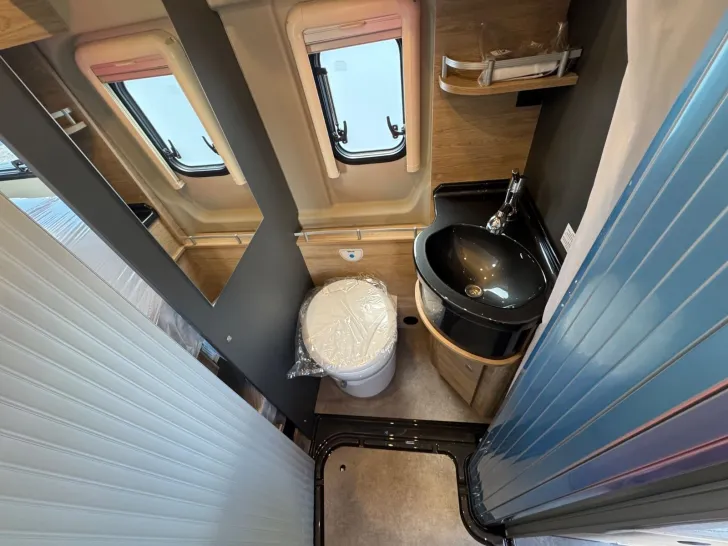 Fahrzeugbild Dethleffs Globetrail 640 HR Hubbett Automatik Neu #6