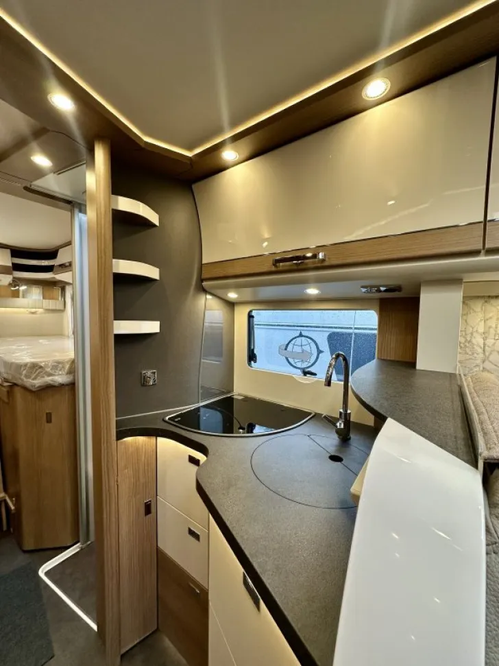 Fahrzeugbild Malibu T 450 RB LE Mercedes Lithium+Fahrassistenten #10