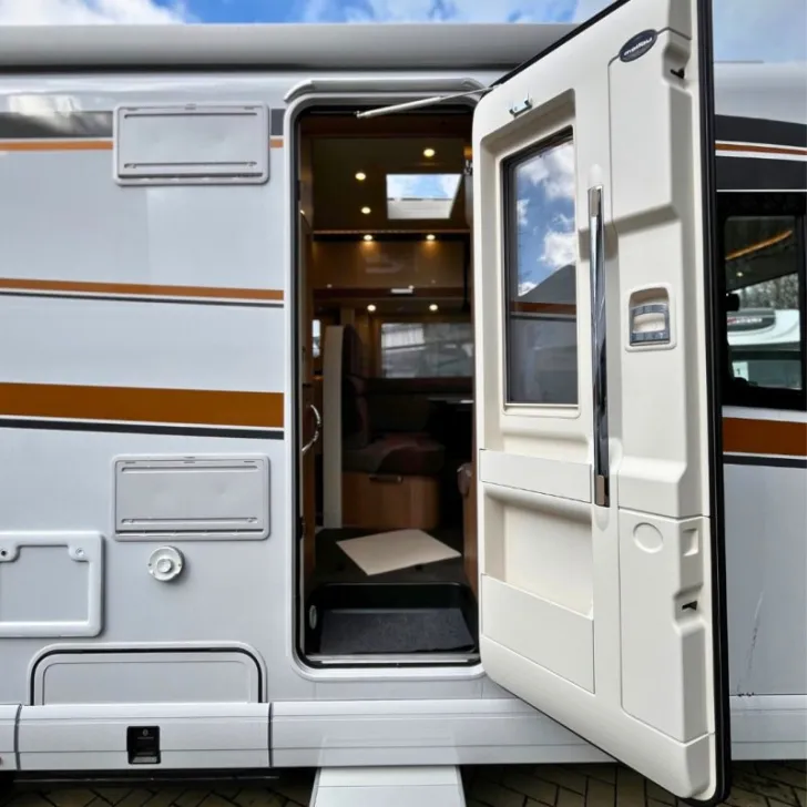 Fahrzeugbild Malibu I 490 RB LE Mercedes  Backofen+iNetX #5