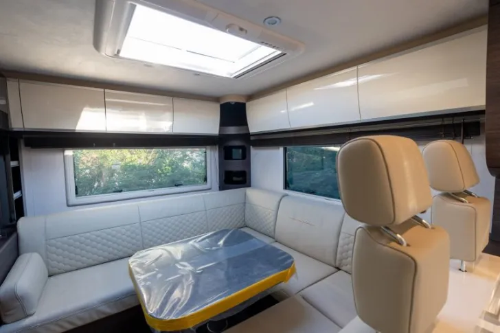 Fahrzeugbild Concorde Carver I 890 RRL  Diamond 2025 Primavera-40.000 #5