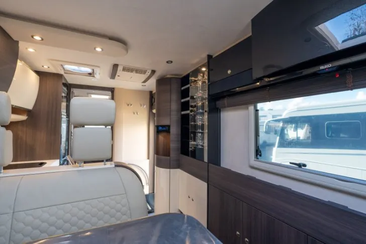 Fahrzeugbild Concorde Carver I 890 RRL  Diamond 2025 Primavera-40.000 #8