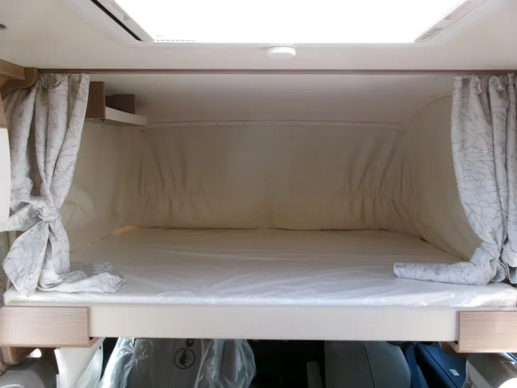 Fahrzeugbild Carthago C2-tourer I 147 RB LE L comfort Mercedes #4