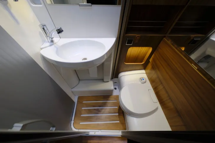 Fahrzeugbild Hymer Exsis I 578 Exprerience/Einzelbetten+Hubbett/TOP #22