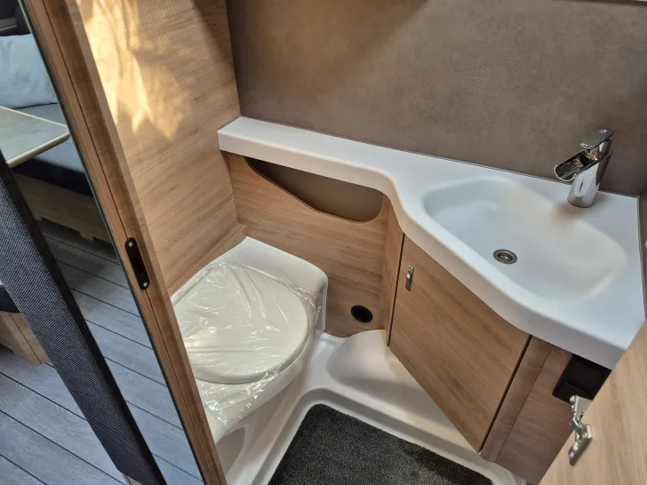 Fahrzeugbild Knaus Südwind 460 EU 60 Years #13