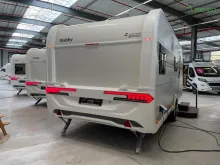 Fahrzeugbild Hobby De Luxe 545 KMF Ehem. Mietwagen / 2000 kg / Dusche #7