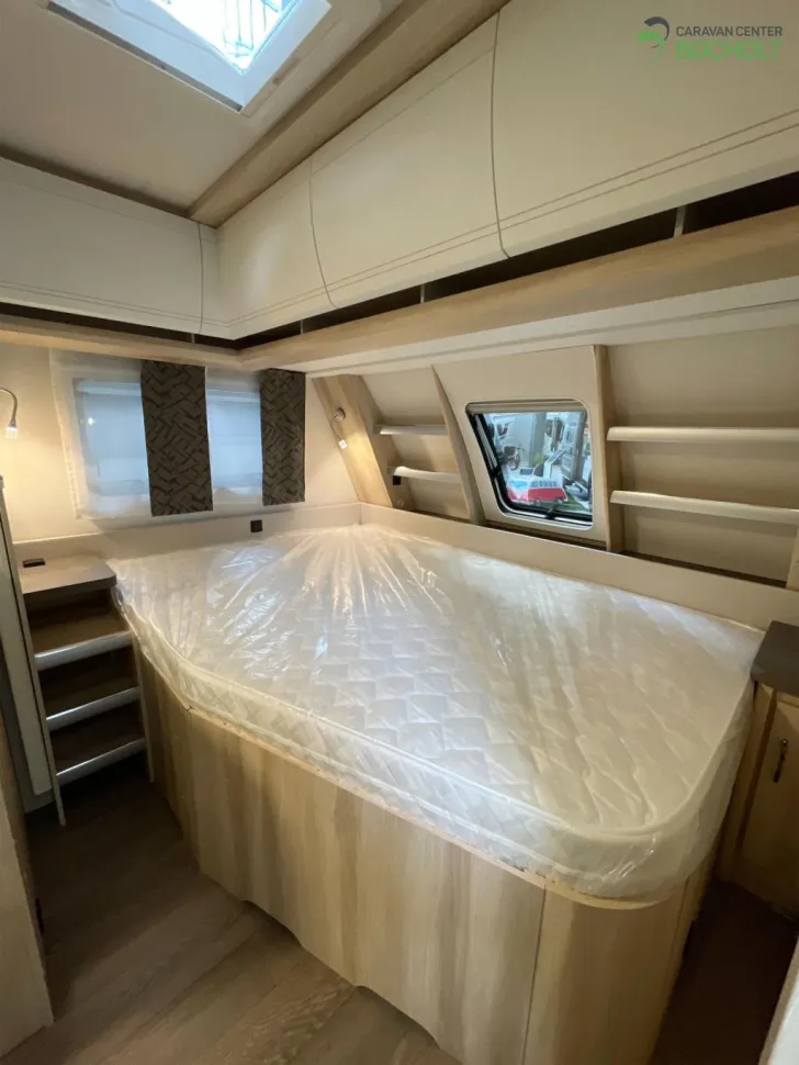 Fahrzeugbild Hobby De Luxe 545 KMF Ehem. Mietwagen / 2000 kg / Dusche #12