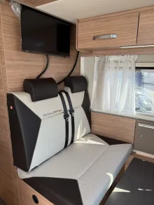 Fahrzeugbild Weinsberg CaraCompact Suite MB EDITION PEPPER 640 MEG 2025 #12