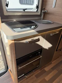 Fahrzeugbild Weinsberg CaraCompact Suite MB EDITION PEPPER 640 MEG 2025 #17