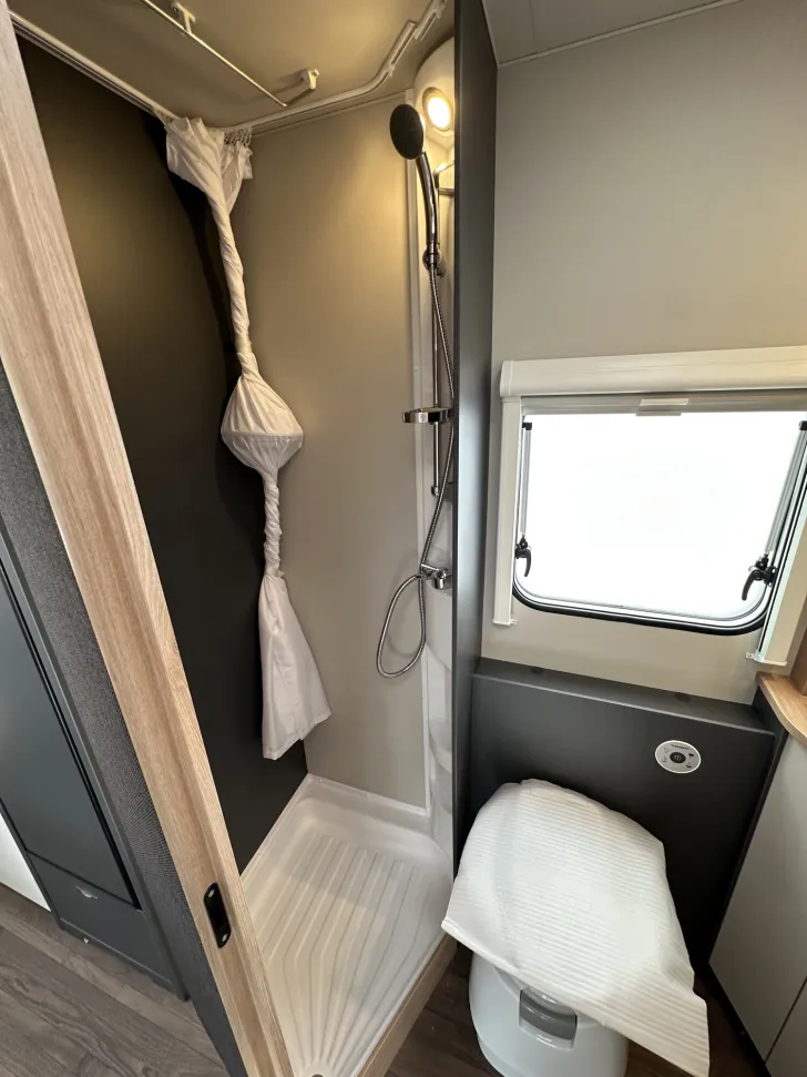 Fahrzeugbild Knaus Sport 500 KD Mover | 3er Etagenbett | 1800 kg #12