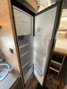Bild 8 Weinsberg CaraCompact Suite MB EDITION PEPPER 640 MEG