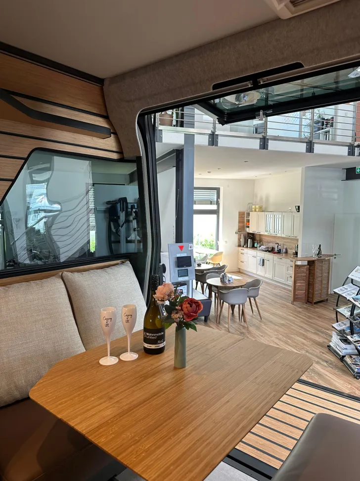 Fahrzeugbild Hymer Venture S Mercedes 18" Bereifung, Sitzheizung #18