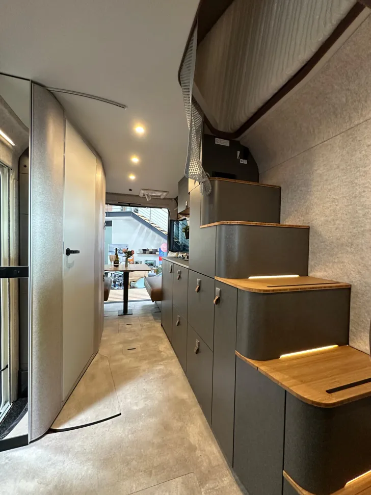 Fahrzeugbild Hymer Venture S Mercedes 18" Bereifung, Sitzheizung #23