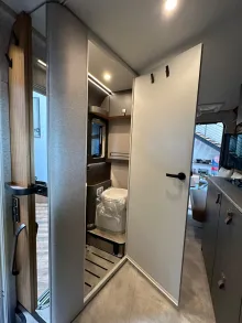 Fahrzeugbild Hymer Venture S Mercedes 18" Bereifung, Sitzheizung #26