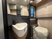 Fahrzeugbild Hymer Venture S Mercedes 18" Bereifung, Sitzheizung #28