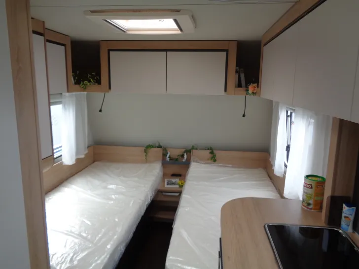 Fahrzeugbild Knaus Sport 460 EU Ambiente Rollbett Badf sofort #6