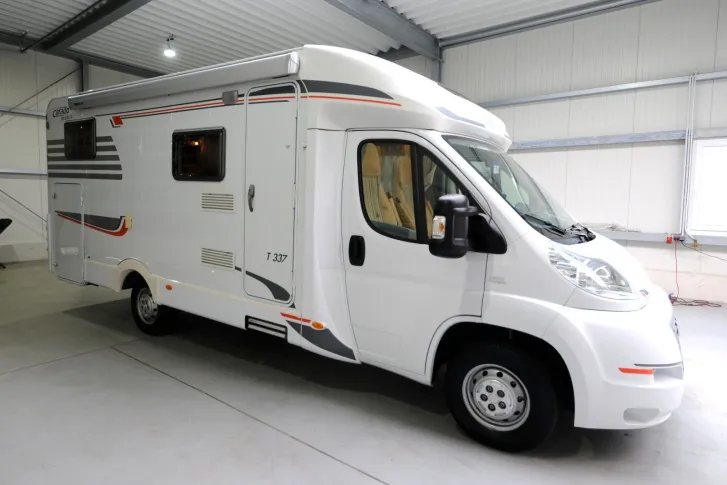 Fahrzeugbild Carado T 337/Einzelbetten/Garage/Klima/Markise #1
