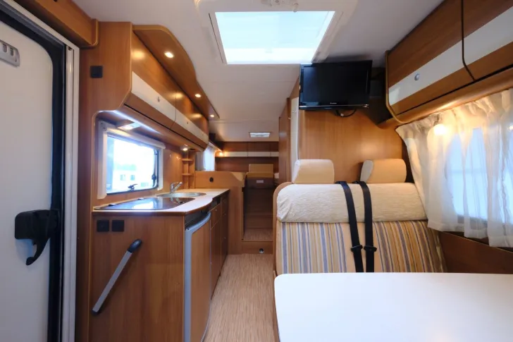 Fahrzeugbild Carado T 337/Einzelbetten/Garage/Klima/Markise #14