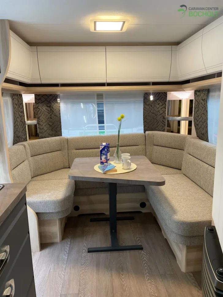 Fahrzeugbild Hobby De Luxe 495 UL Ehem. Mietwagen / 1800 kg #6