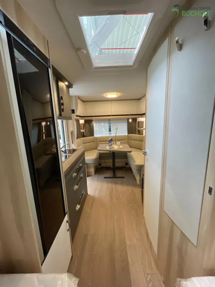 Fahrzeugbild Hobby De Luxe 495 UL Ehem. Mietwagen / 1800 kg #4