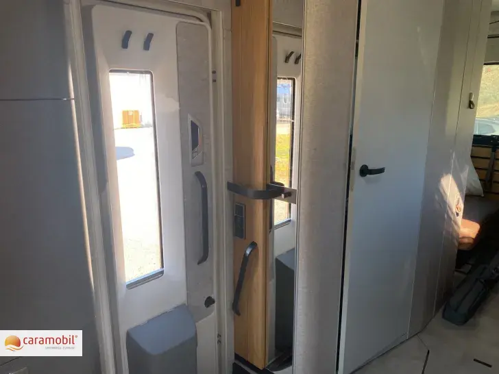 Fahrzeugbild Hymer Venture S (Autom. Solar RFK Navi Markise) #17