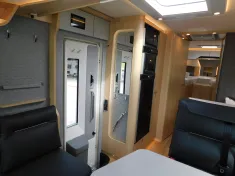 Bild 9 Hymer B-Klasse ML I 780 HY4, Klima, Backofen, Leder