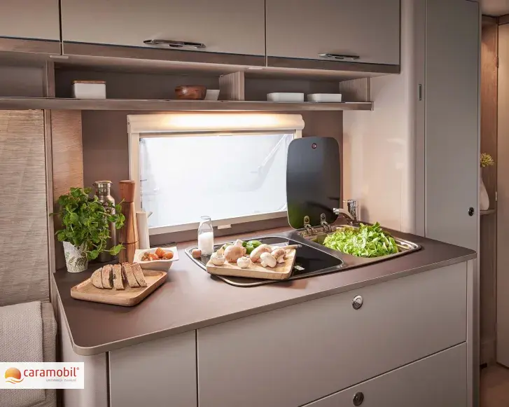 Fahrzeugbild Bürstner Premio 455 TS Black Forest #4