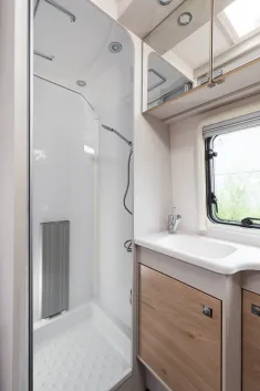 Bild 13 Dethleffs Nomad 650 RQT **ALDE Snow / Mover / Dachklima**