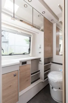 Bild 14 Dethleffs Nomad 650 RQT **ALDE Snow / Mover / Dachklima**