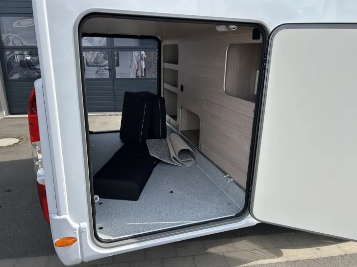 Fahrzeugbild Bürstner Lyseo Time Skyline T 726 G AT8G+Markise #6