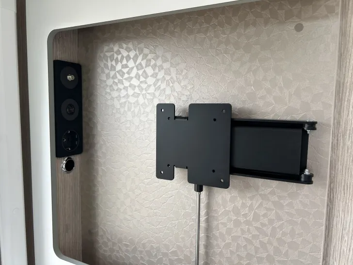 Fahrzeugbild Bürstner Lyseo Time Skyline T 726 G AT8G+Markise #13