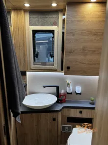 Fahrzeugbild Eura Mobil Integra Line 720 EF Hubbett #16