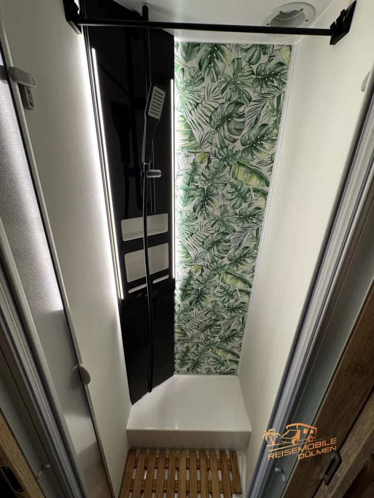 Fahrzeugbild Eura Mobil Integra Line 720 EF Hubbett #24