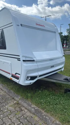 Schräg Vorne
