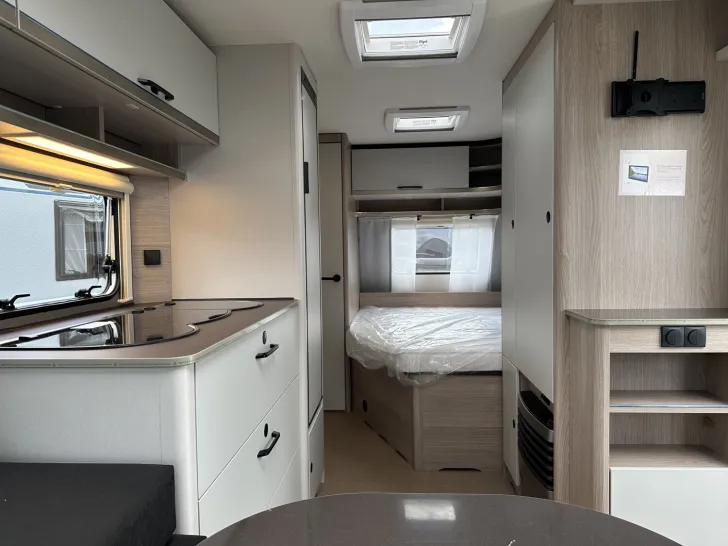 Fahrzeugbild Bürstner Premio 460 TS SkyLine Paket | MBI App | 1600 kg #8