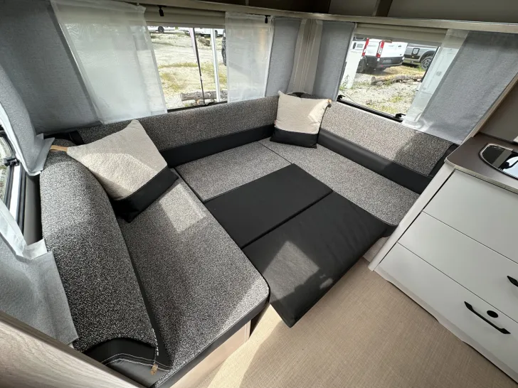 Fahrzeugbild Bürstner Premio 460 TS SkyLine Paket | MBI App | 1600 kg #15