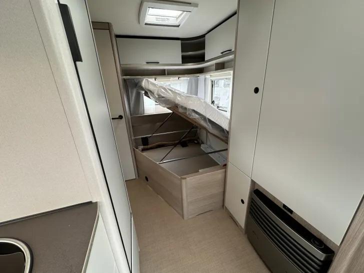 Fahrzeugbild Bürstner Premio 460 TS SkyLine Paket | MBI App | 1600 kg #17