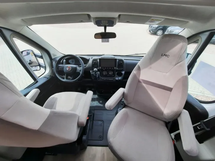Fahrzeugbild LMC Tourer Lift 660 G #15