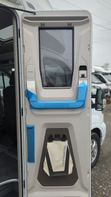 Fahrzeugbild Weinsberg CaraSuite 650 MEG Automatik 155 PS-1097 #8